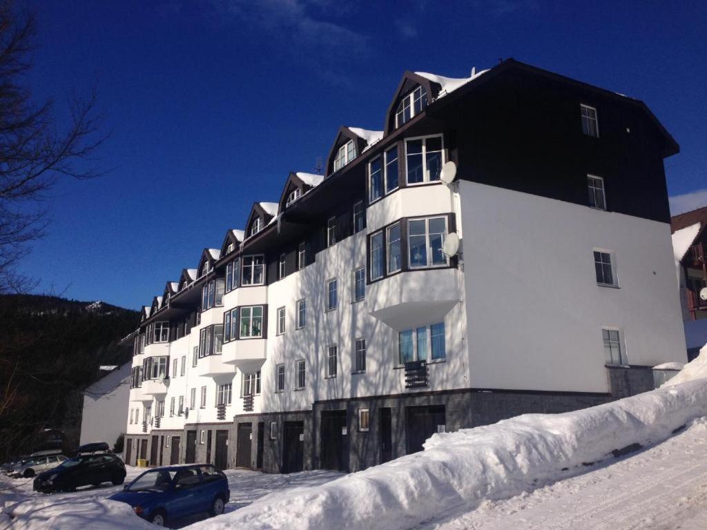 Apartments Monika Špindlerŭv Mlýn Luaran gambar